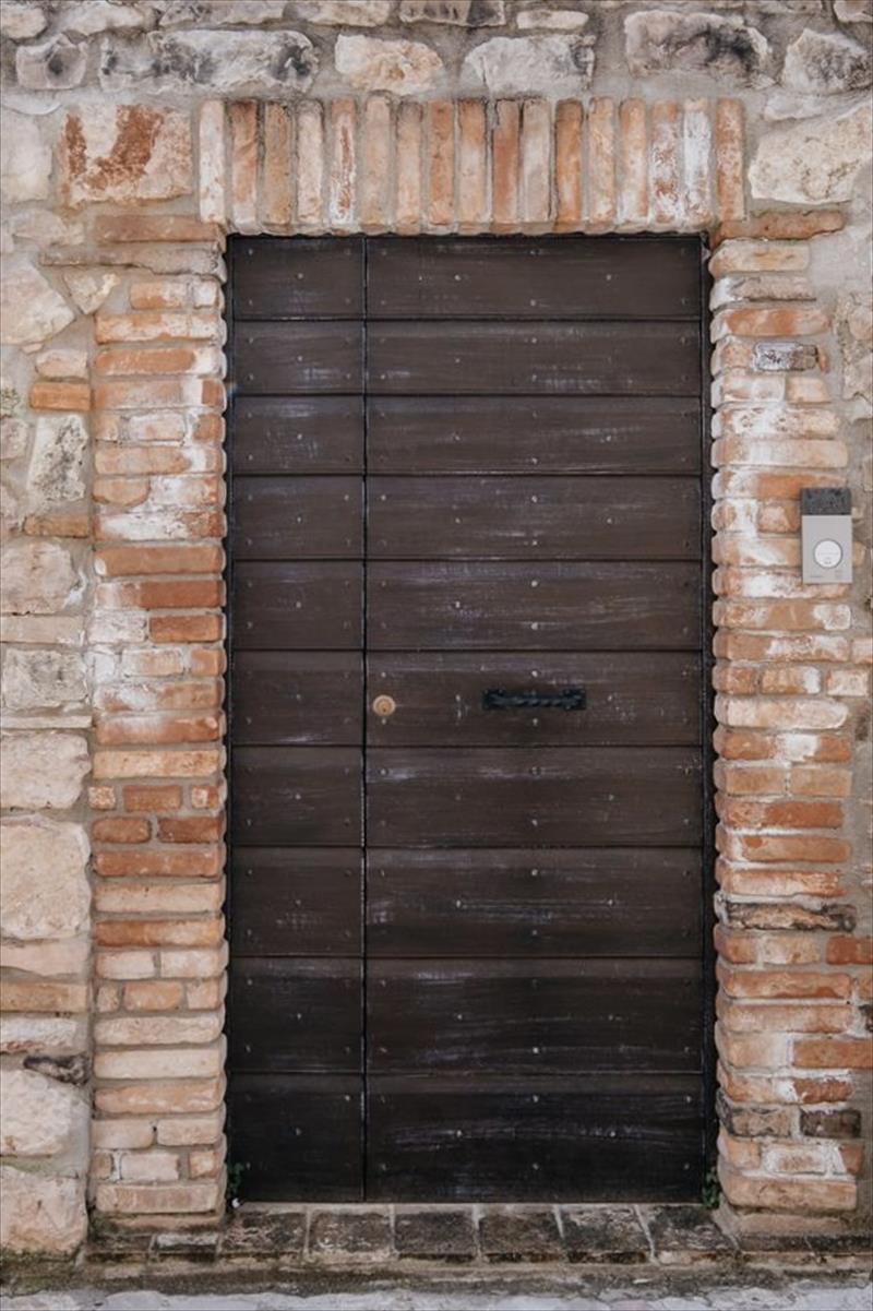 Entrance Door in Old Umbria Style
