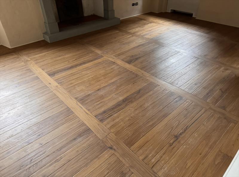 Assi di castagno montati alla Toscana