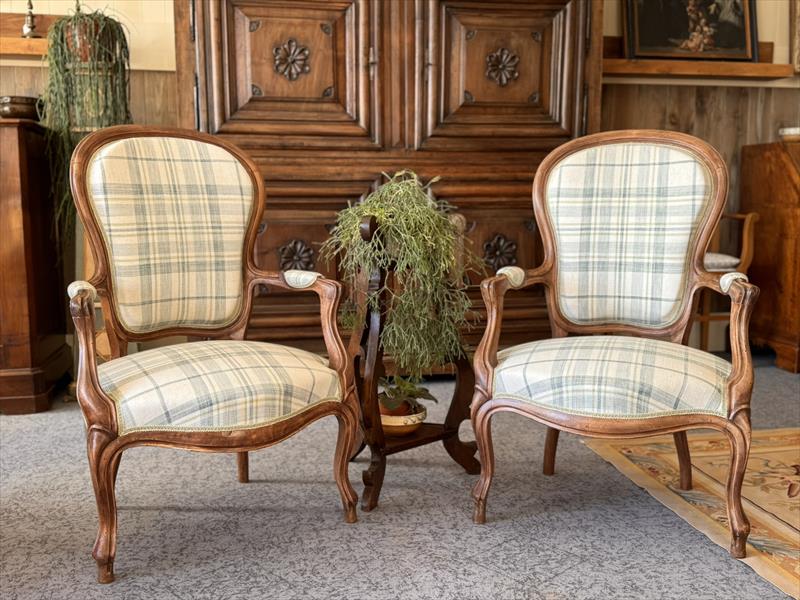 Ritappezzeria coppia poltroncine Ottocento
