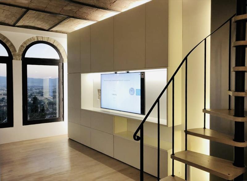 Living Room Unit with Concealed TV