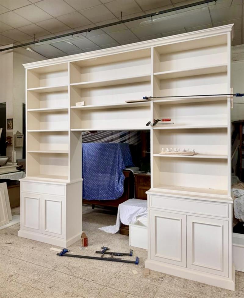 Libreria su misura in stile fiorentino, tra rigore e calore