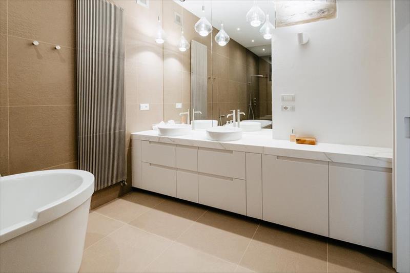 Custom bathroom vanity for irregular wall